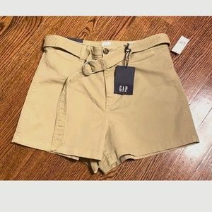 Gap Khaki 4” High Rise Belted Shorts